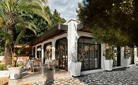 Yacht Classic Hotel - Boutique Class